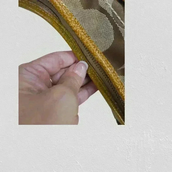 COACH Ergo shoulder Hobo in signature canvas tan/brown - Picture 9 of 14